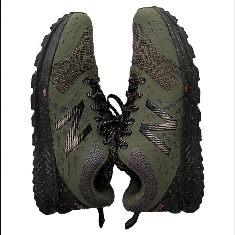 Mens New Balance fuel core NITREL trail running shoes.